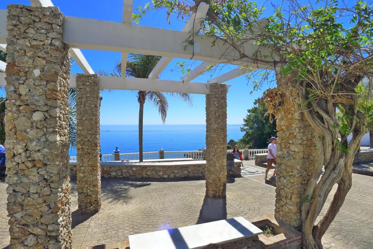 R838 Capistrano Playa 213 Apartment Нерха Екстериор снимка