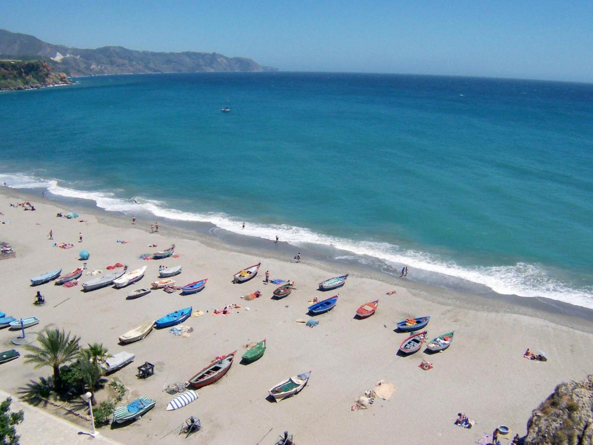 R838 Capistrano Playa 213 Apartment Нерха Екстериор снимка